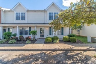 Building Photo - *END UNIT* 2 Bed, 2.5 Bath Townhome in The Cottages at Indian Park