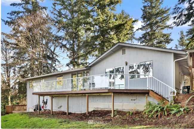 Building Photo - 1202 39th St