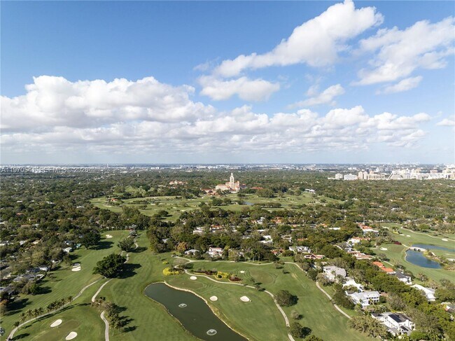 Building Photo - 1350 Mendavia Ave