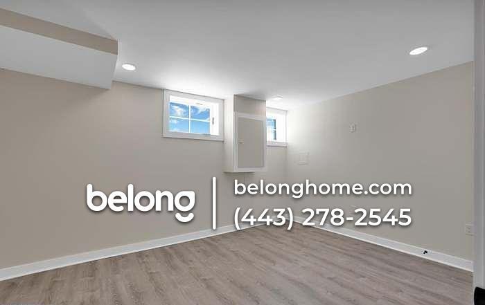 Building Photo - 1032 W Franklin St