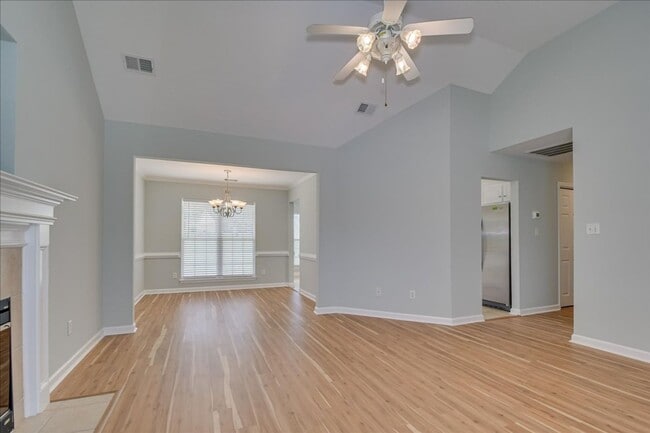 Building Photo - 3018 Ashland Way