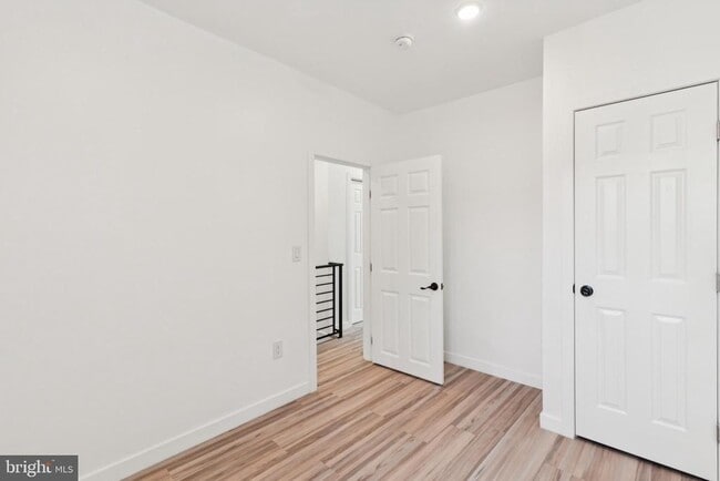 Building Photo - 2242 S Bonsall St