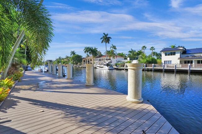 Building Photo - 73 Nurmi Dr