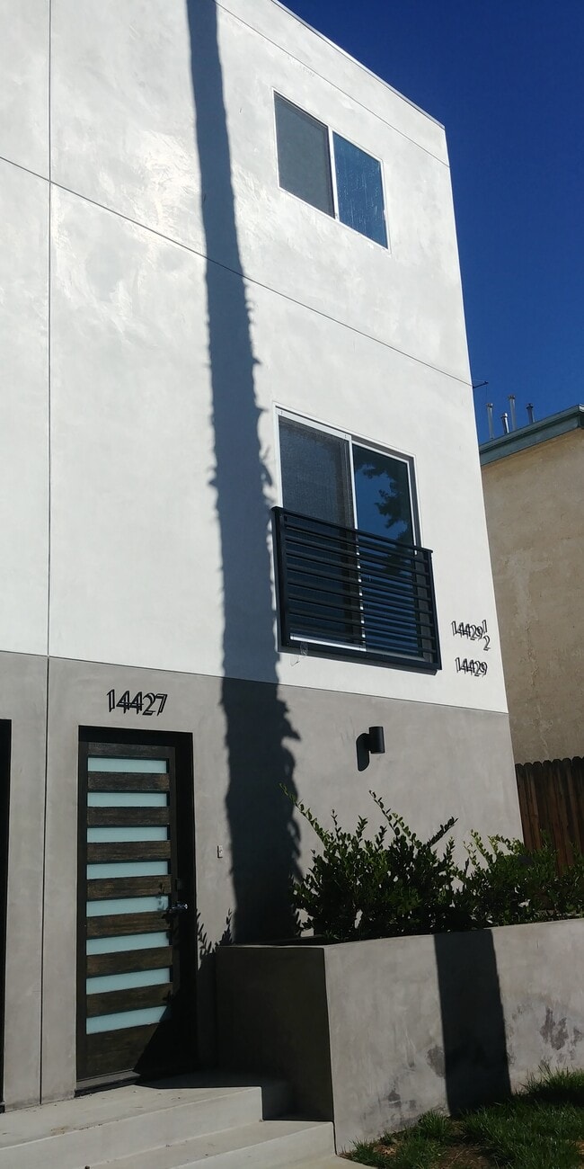 Building Photo - 14427 Tiara St