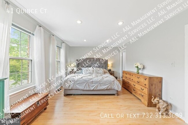 Building Photo - 41 Quince Ct