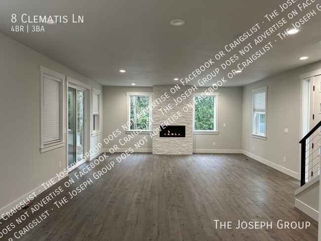 Building Photo - 8 Clematis Ln