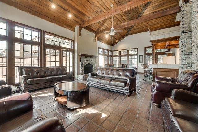 Building Photo - 2642 Encina Dr