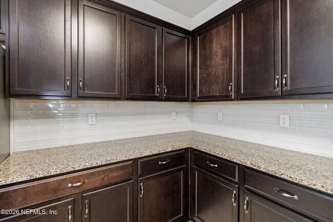 Building Photo - 206 Mission Cove Cir