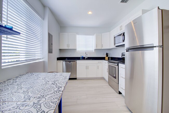 Building Photo - 753 NW 30th St