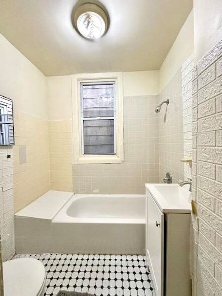 Building Photo - 98 Van Nostrand Ave