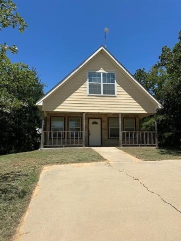 Building Photo - 10915 Shady Oaks Dr
