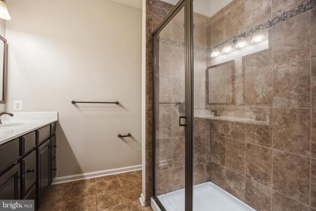 Building Photo - 8443 Clear Spring Dr