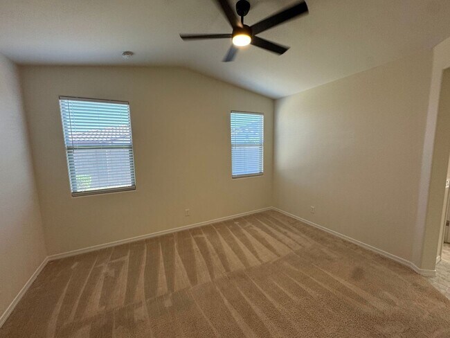 Building Photo - 4 Bedroom - 2 Bath - 1760 Sq. Ft - Beautiful New Built Home - Glendale