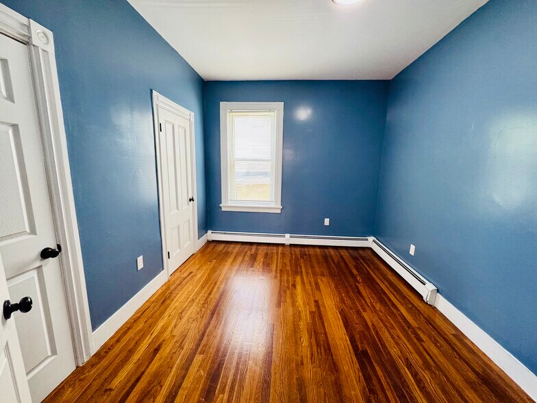 Building Photo - 61 Cypress St