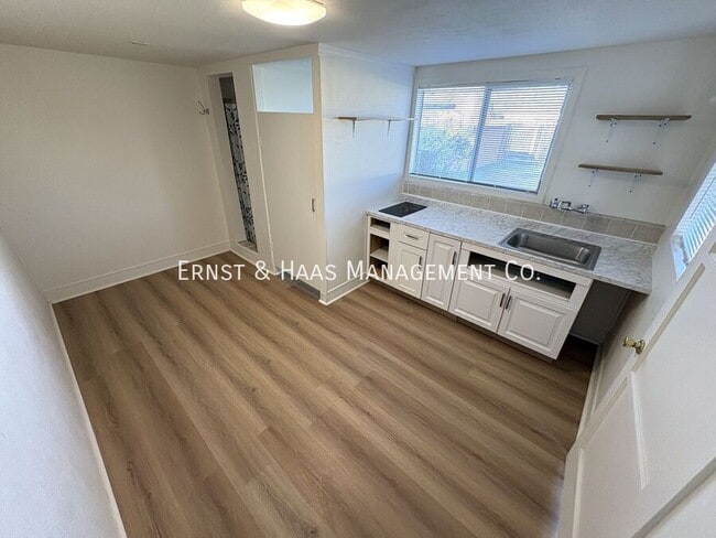 Building Photo - 15334 Orizaba Ave