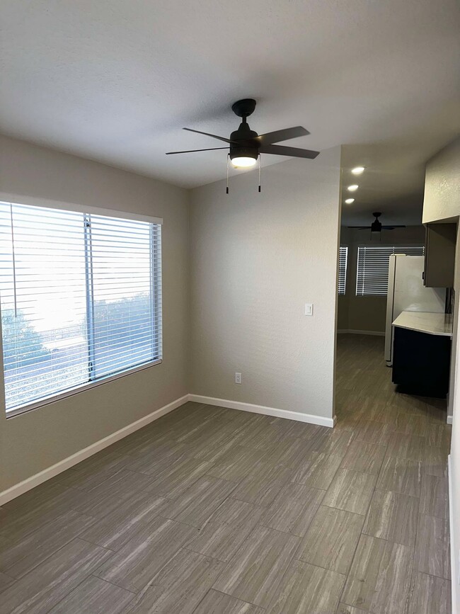Building Photo - 5343 W Wood Owl Dr