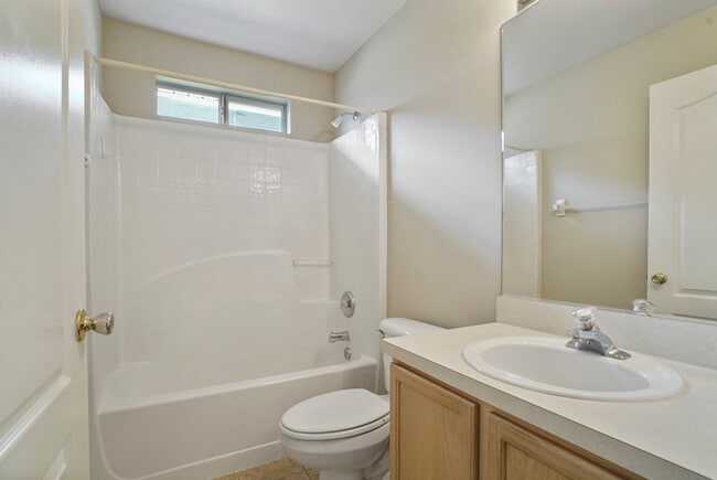 Building Photo - 236 Sterling Hill Dr