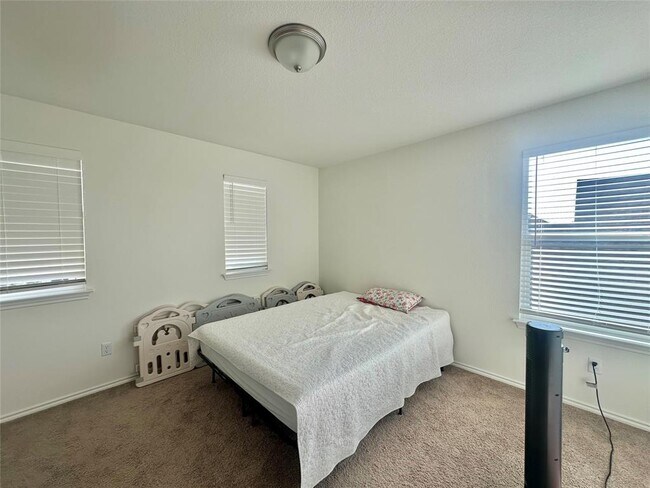 Building Photo - 123 Adeline Dr