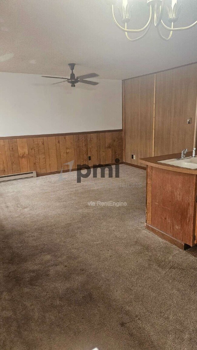 Building Photo - 955 4th St