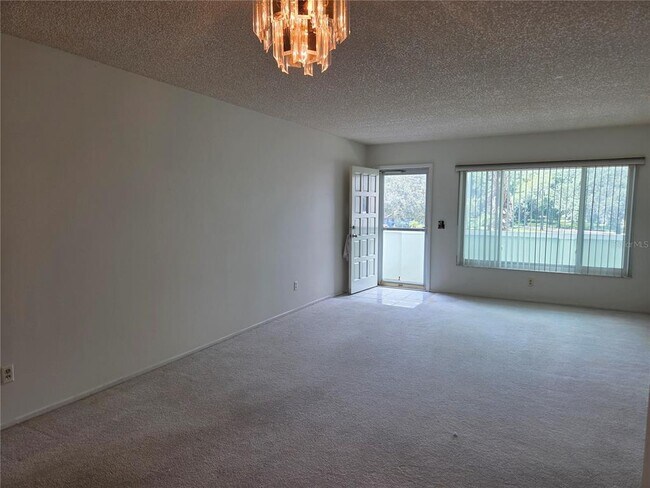 Building Photo - 2256 Philippine Dr