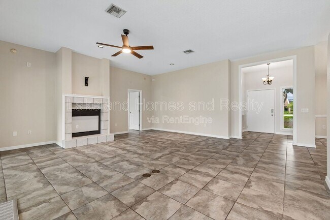 Building Photo - 95 Woodside Dr