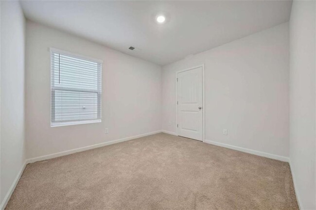 Building Photo - 826 Bentley Dr