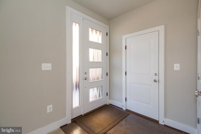 Building Photo - 4932 Trail Vista Ln