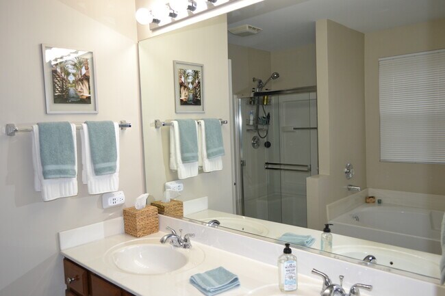 Building Photo - 2990 Peachtree Cir