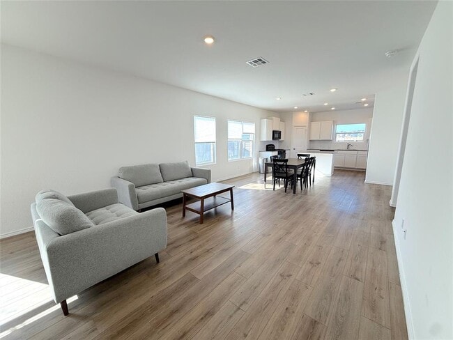 Building Photo - 224 Canley Lp