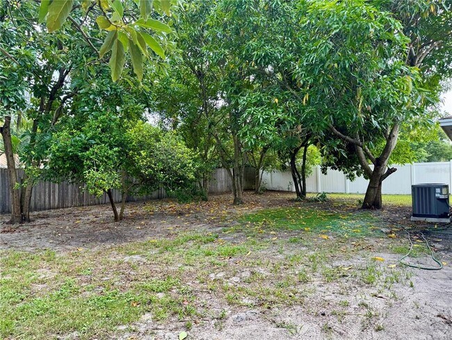 Building Photo - 8515 Sandberry Blvd