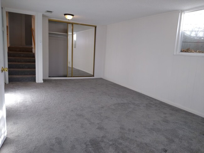 Building Photo - Adorable, Funky, Solar 3 Bedroom 2 Bath Home in Highlands/Sloans Lake!