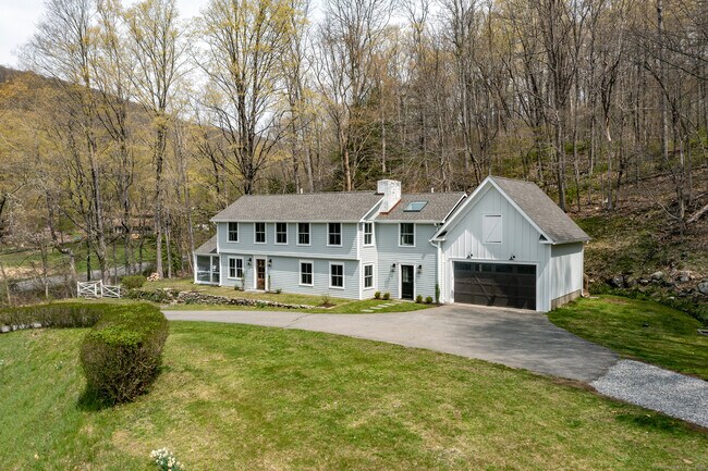 Building Photo - 60 Macedonia Brook Rd