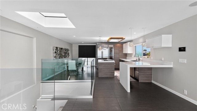 Building Photo - 855 Santa Ana St