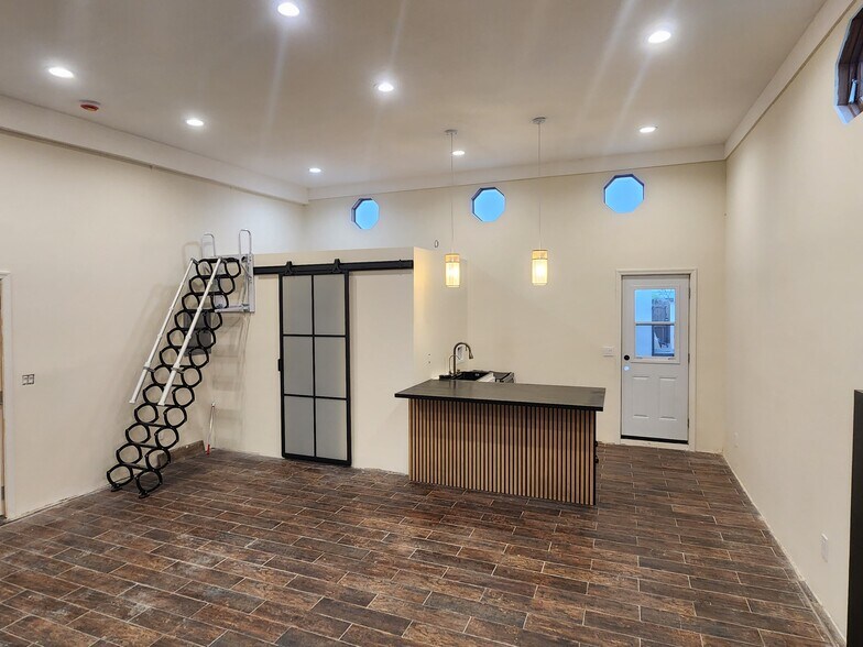 Building Photo - 3109 Stanford Ave