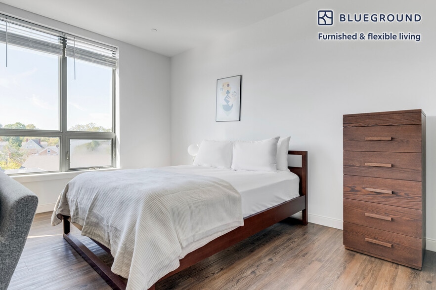 Building Photo - 845 Washington St