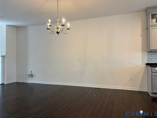 Building Photo - 15339 Sunray Aly