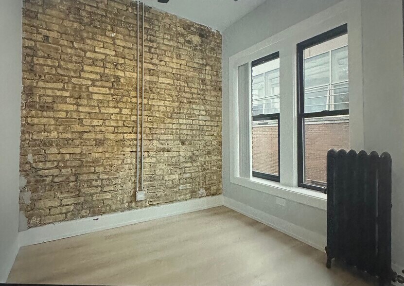 Building Photo - 1655 W Jonquil Ter