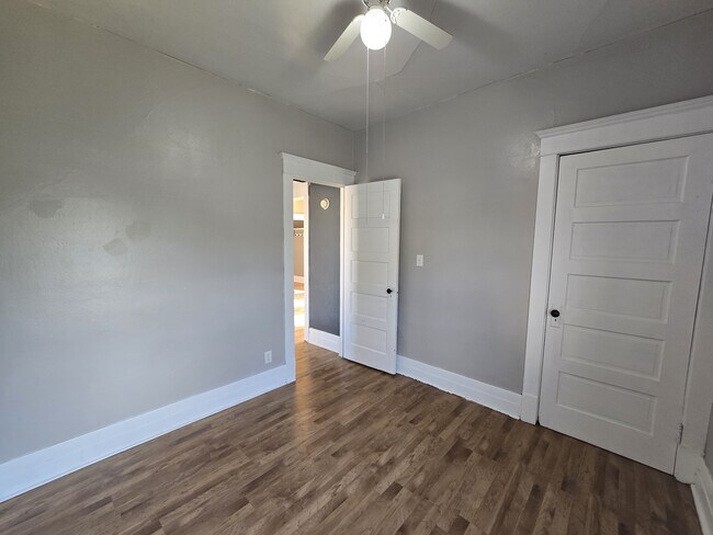 Building Photo - 2019 Falls Ave