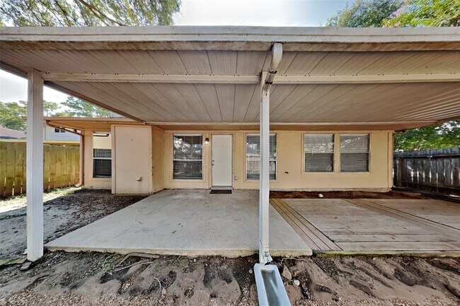 Building Photo - 14518 Enola Dr