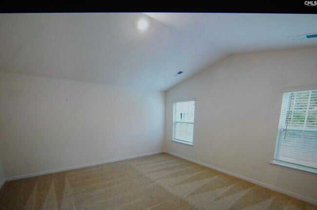 Building Photo - 457 Delahays Rd