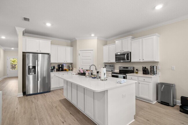 Building Photo - 93 Eagles Nest Dr