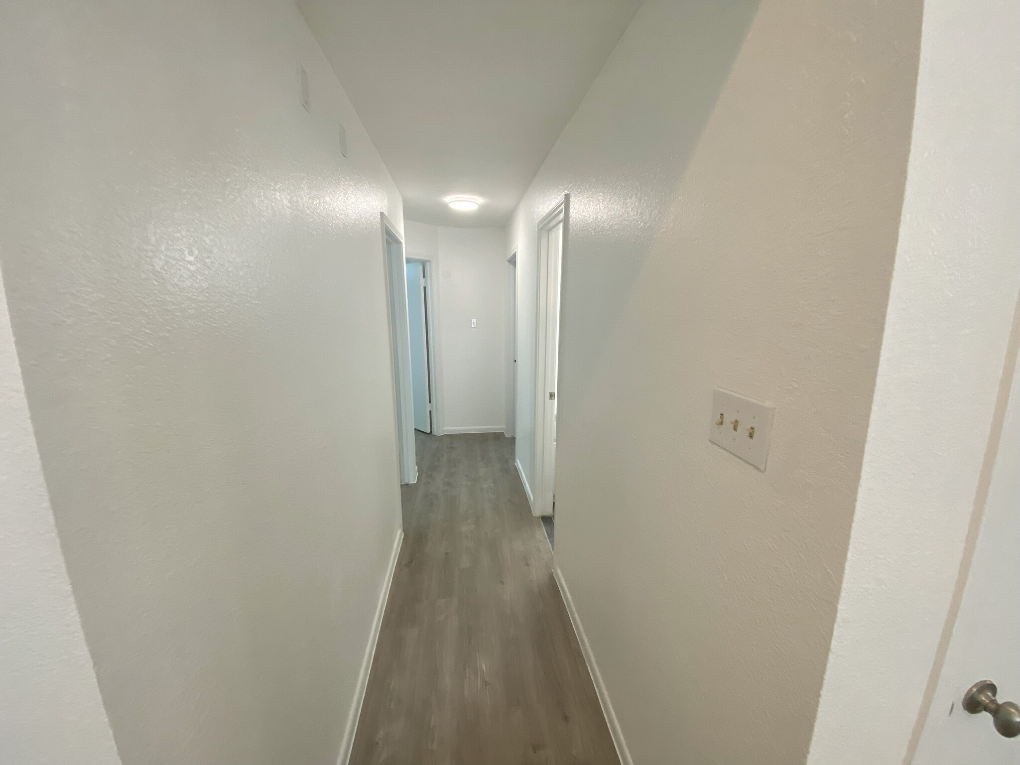 Building Photo - 1307 Edelweiss Dr