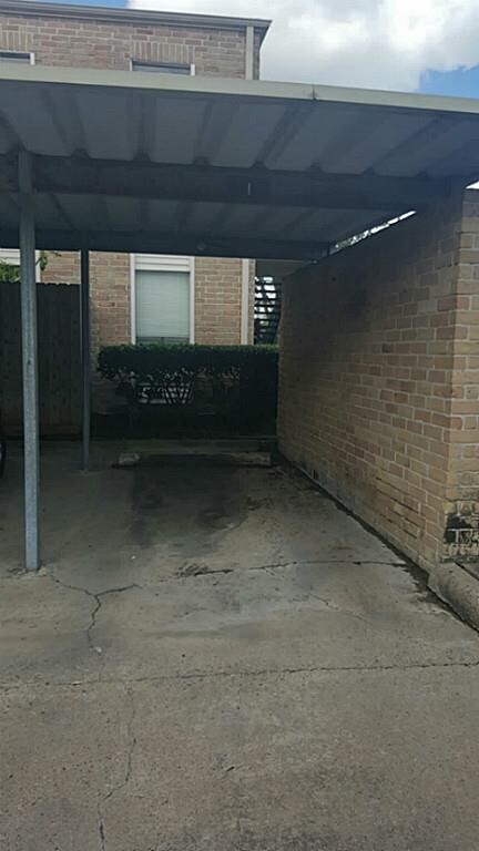 Building Photo - 10104 Waterstone Dr