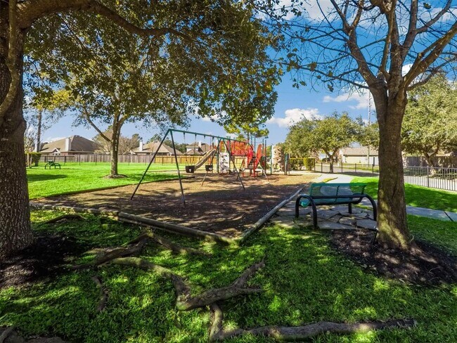 Building Photo - 5718 Indigo Trails Dr