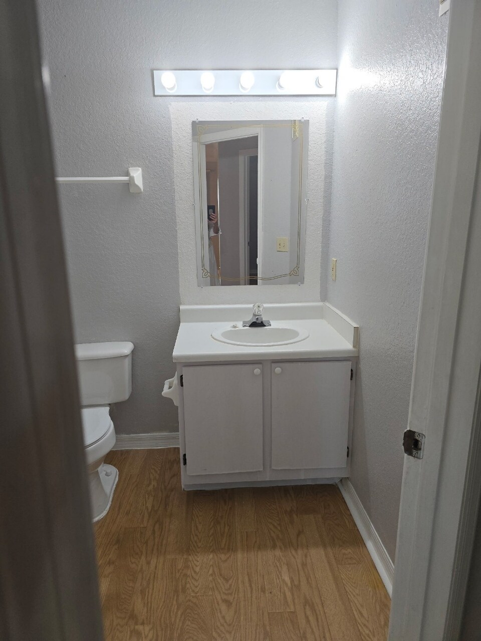 Building Photo - 4240 Summer Landing Dr