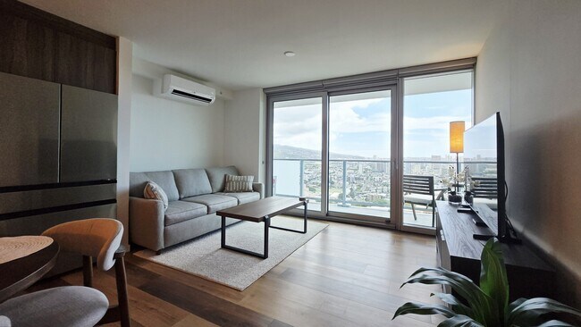 Building Photo - 1500 Rycroft St