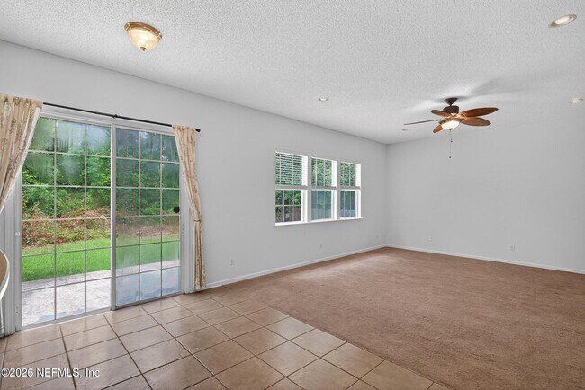 Building Photo - 872 Collinswood Dr W