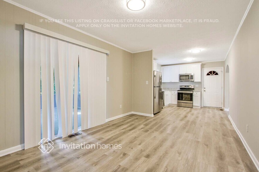 Building Photo - 4560 Birch Ridge Trail