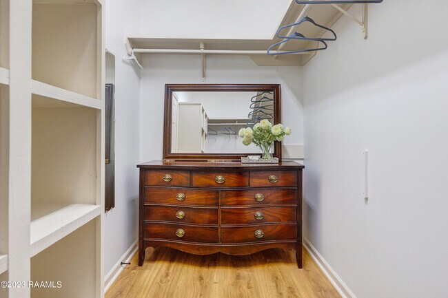 Building Photo - 126 Kingspointe Cir