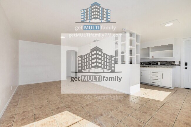 Building Photo - 1402 W Mercer Ln